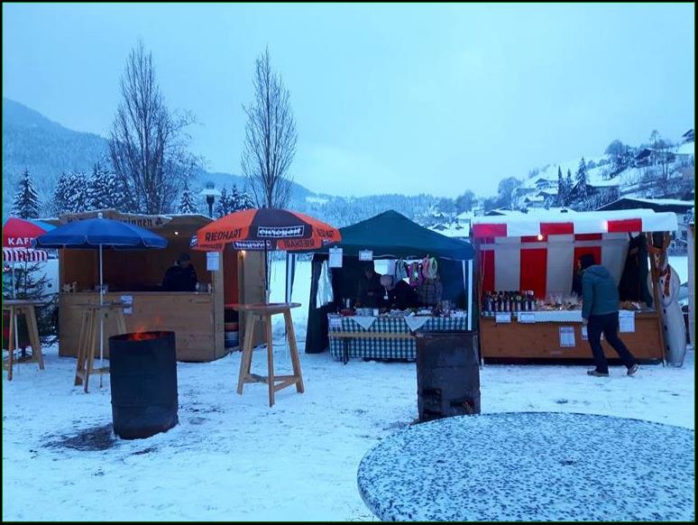 Bild könnte enthalten: Himmel, Schnee, Berg, Baum, im Freien und Natur