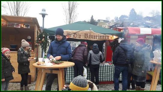 Bild knnte enthalten: 7 Personen, Personen, die lachen, Personen, die stehen, Schnee, im Freien und Natur